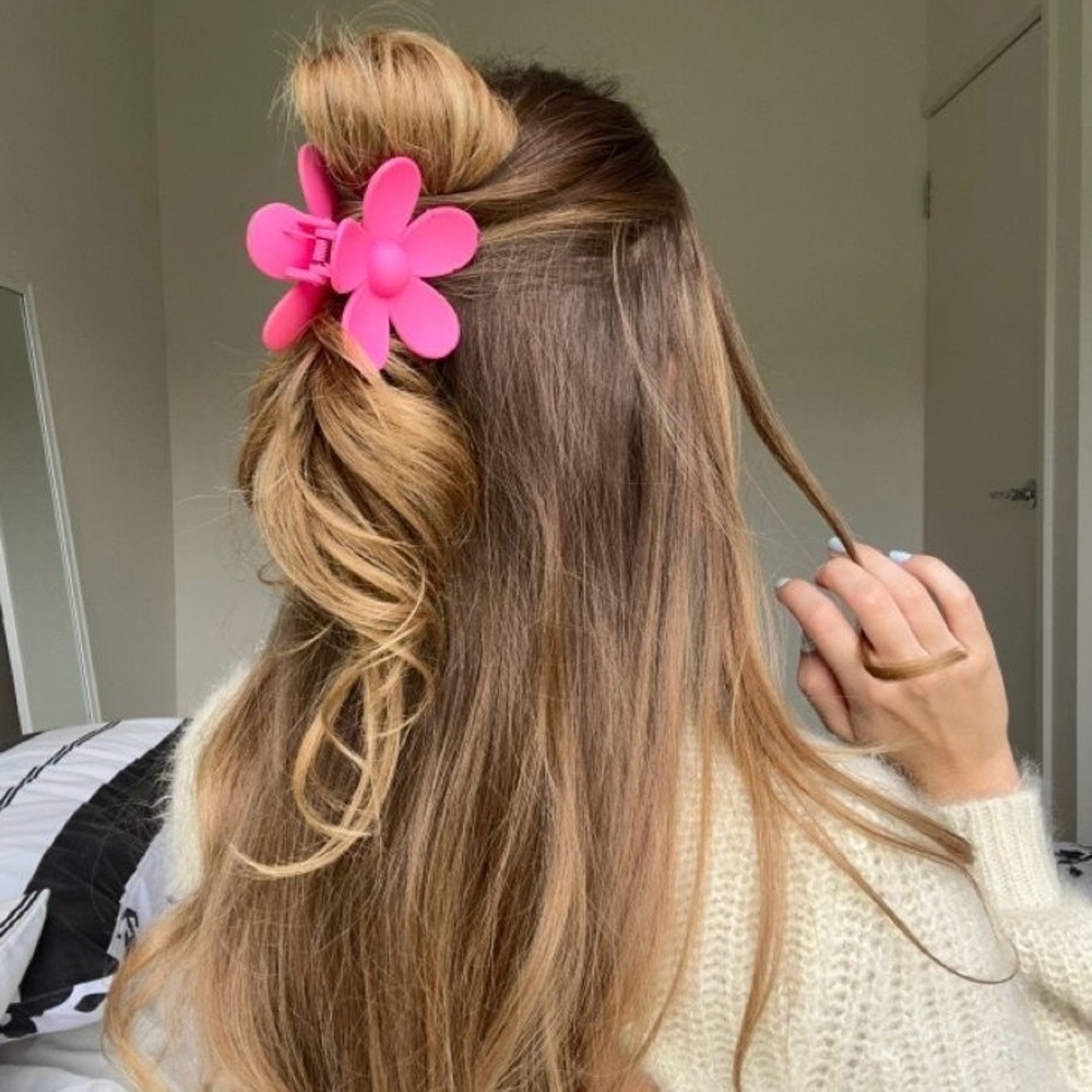3PC Large Flower Hair Clips 🌸🍦☀️ - Picture 6 of 16